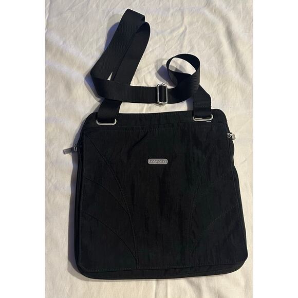 Baggallini Fine Line Slim Crossbody Shoulder Bag Black Nylon Travel designer - Picture 1 of 9